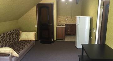 Фото номера Трехместный номер -люкс Гостиница Guest house Karina г. Пляхо 3
