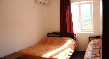 Фото номера Трехместный номер &quot;Комфорт&quot; Гостиница Guest house Karina г. Пляхо 2